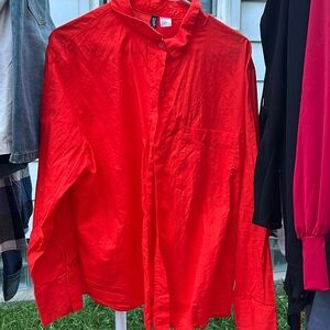 Women’s button up shirt